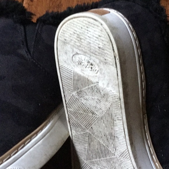 Dr. Scholls camo slip on shoes⭐️ - Picture 2 of 6